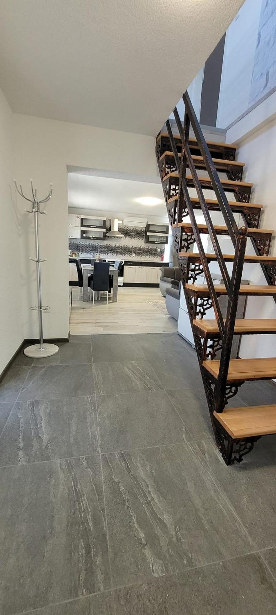 Oz Lux Apartment